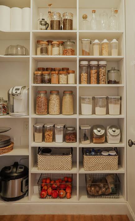 Cupboard Organising / Grocery Packing